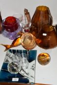 SMALL GLASS TRAY WITH GLASSES AND QUANTITY OF BROWN COLOURED GLASS WARES AND MODEL OF A PIGEON