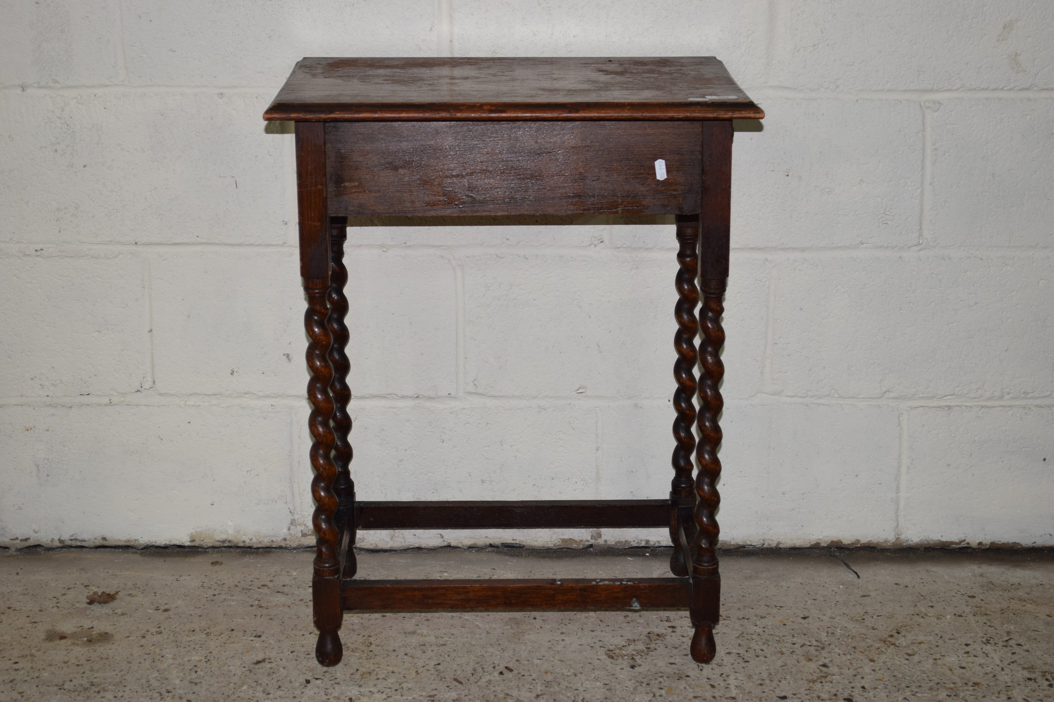 SMALL STAINED WOOD OCCASIONAL TABLE WITH BARLEY TWIST LEGS, WIDTH APPROX 59CM