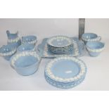 PART WEDGWOOD PATTERN QUEENS WARE TEA SET COMPRISING 5 CUPS, SAUCERS, MILK JUG, SUGAR BOWL, SANDWICH