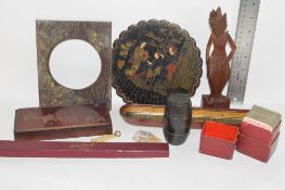 BOX CONTAINING METAL ITEMS AND BOXED SET OF PLAYING CARDS MARKED "PATIENCE", EARLY 20TH CENTURY