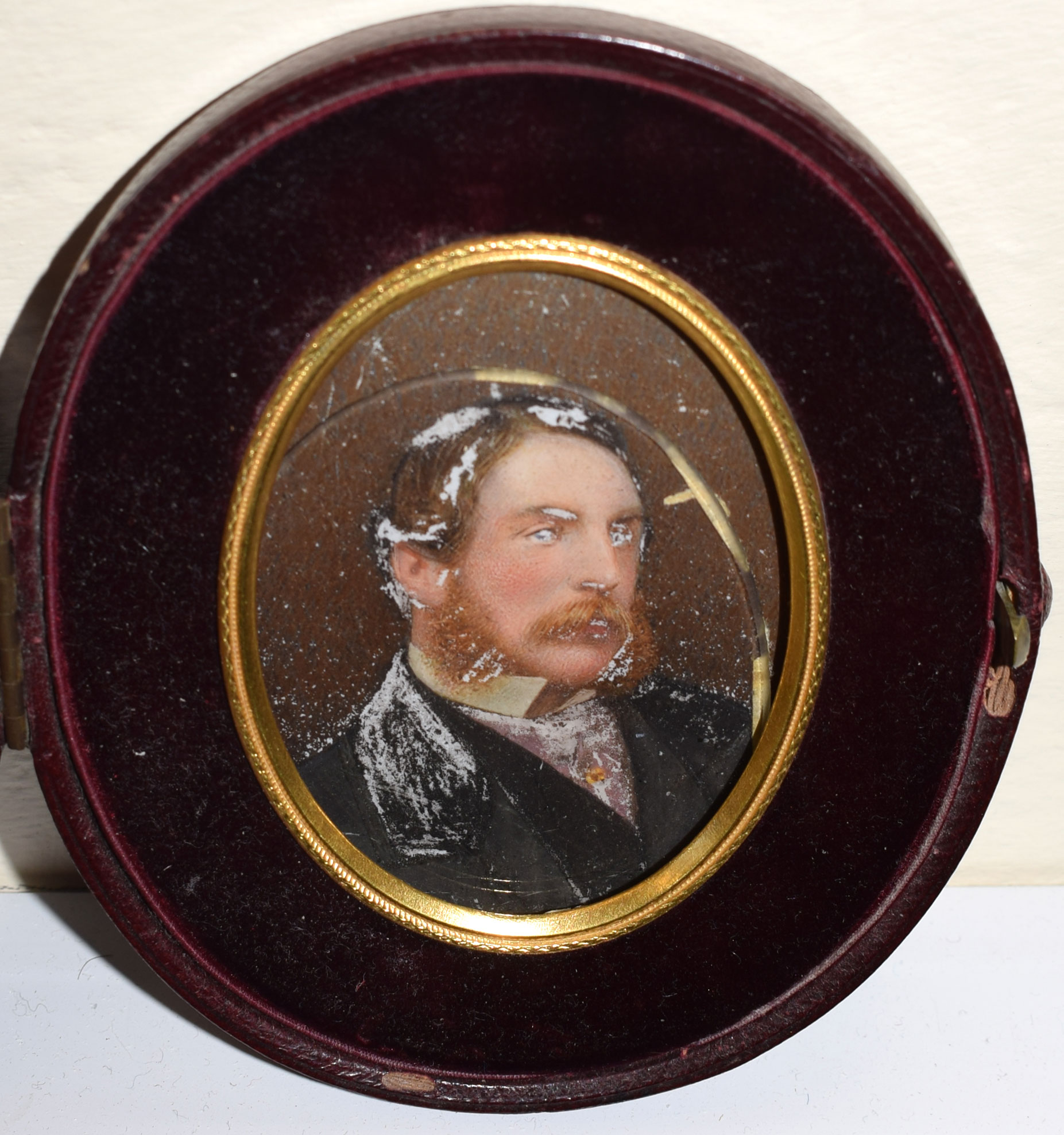 English School (Early 20th Century), Portraits of a Bearded Gent, 2 portrait miniatures in folding - Image 3 of 3