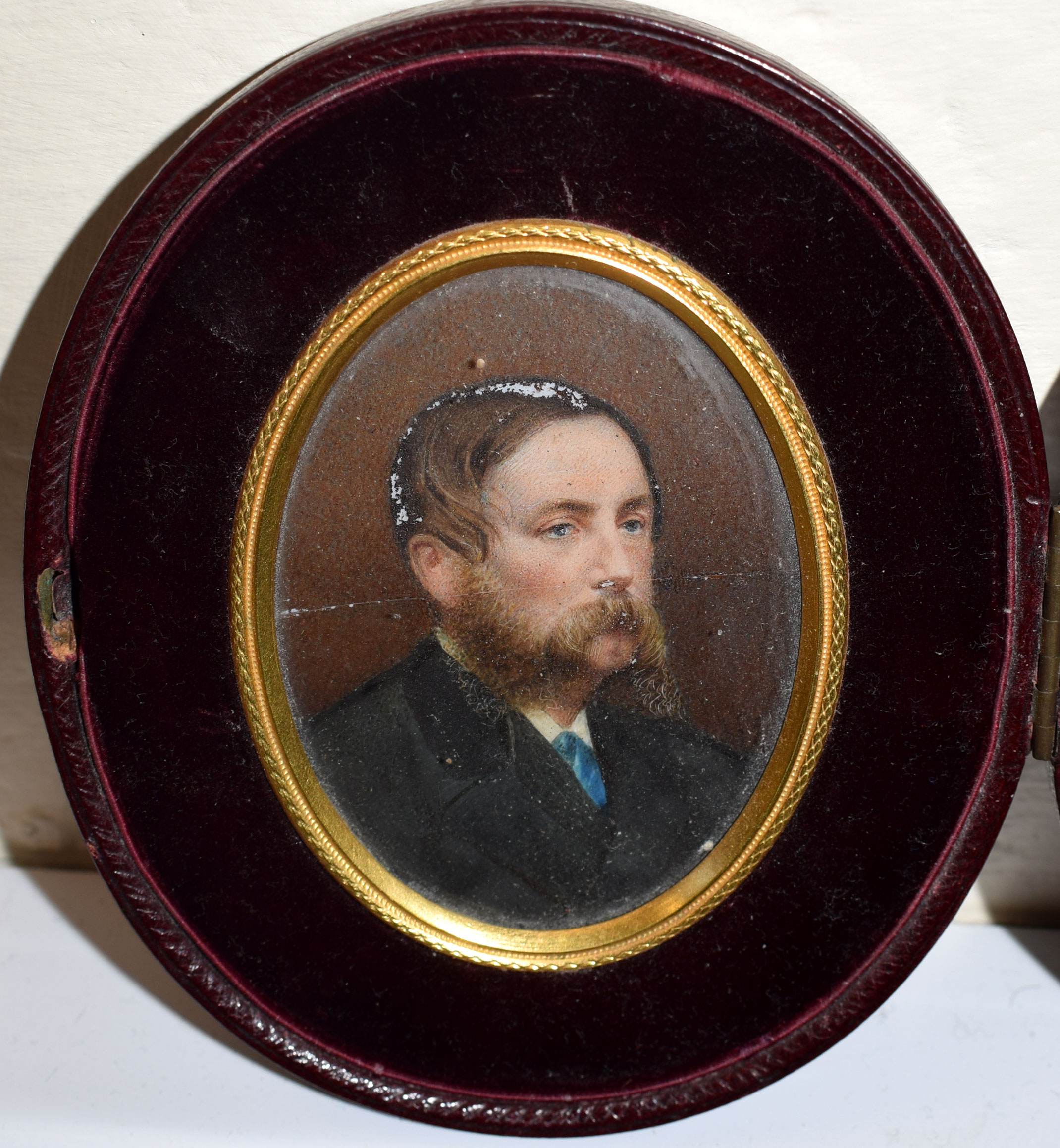 English School (Early 20th Century), Portraits of a Bearded Gent, 2 portrait miniatures in folding - Image 2 of 3