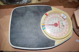 VINTAGE SET OF EKS BATHROOM SCALES