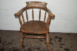 VINTAGE CAPTAIN'S CHAIR, WIDTH APPROX 62CM