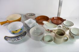 BOX OF VARIOUS HOUSEHOLD CERAMICS INCLUDING MIDWINTER SOUP BOWLS ETC