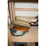 VARIOUS VINTAGE HOUSEHOLD CLOTHES BRUSHES