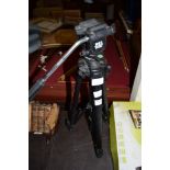 CAMERA TRIPOD