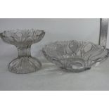 VINTAGE MOULDED GLASS BOWL ON STAND (A/F)