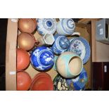 BOX VARIOUS HOUSEHOLD CERAMICS INCLUDING GINGER JARS, CHINESE LIDDED POT, TEA POT ETC