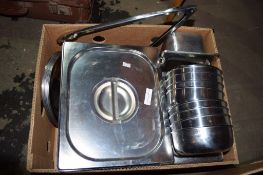 BOX CONTAINING VARIOUS STAINLESS STEEL CATERING ITEMS, BAIN MARIE POTS, STAINLESS STEEL FLATS ETC