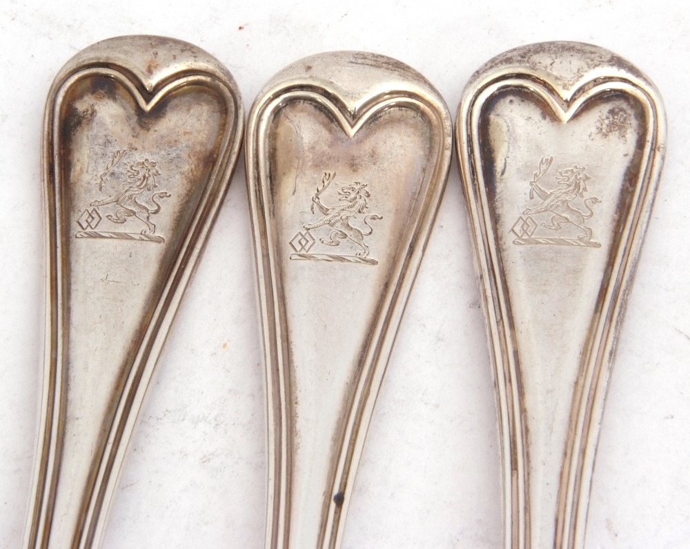 Set of nine Edward VII dessert forks in threaded Hanoverian pattern, each bearing a rampant lion - Image 2 of 3