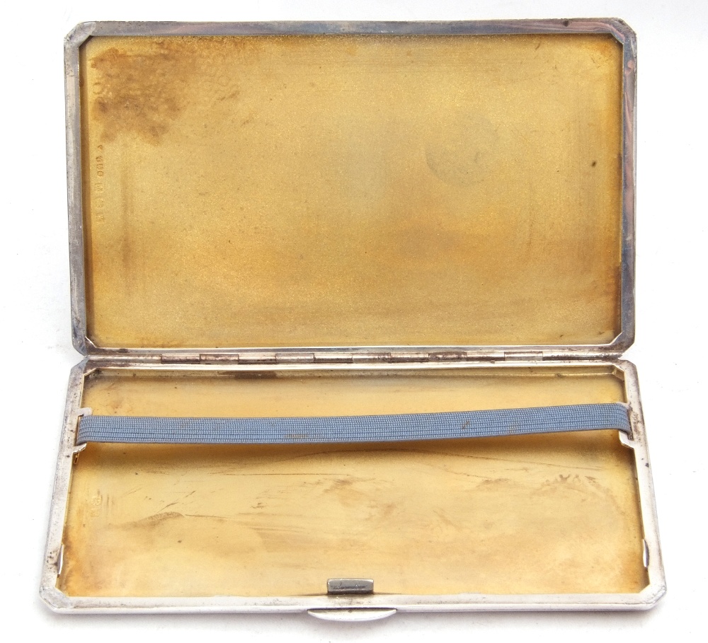 George V silver cigarette case of rectangular form, engine turned design back and front, top - Image 5 of 5