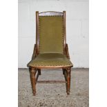 LATE 19TH/EARLY 20TH CENTURY OAK CHAIR ON TURNED SUPPORTS, IN THE ARTS AND CRAFTS STYLE, APPROX