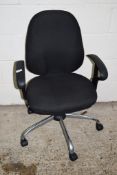 MODERN OFFICE SWIVEL CHAIR