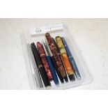 FOUNTAIN PENS INCLUDING ONE WITH A PARKER 14K NIB AND FURTHER PARKER DUOFOLD PEN WITH 14K NIB