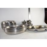 METAL KITCHEN WARES INCLUDING TWO GRAVY BOATS, VARIOUS SERVING DISHES ETC