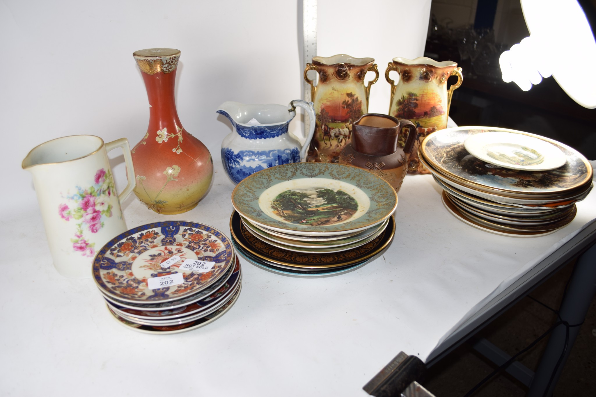 CERAMIC WARES INCLUDING A SATSUMA STYLE VASE, DOULTON LAMBETH JUG ETC