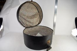 LARGE VINTAGE HAT BOX