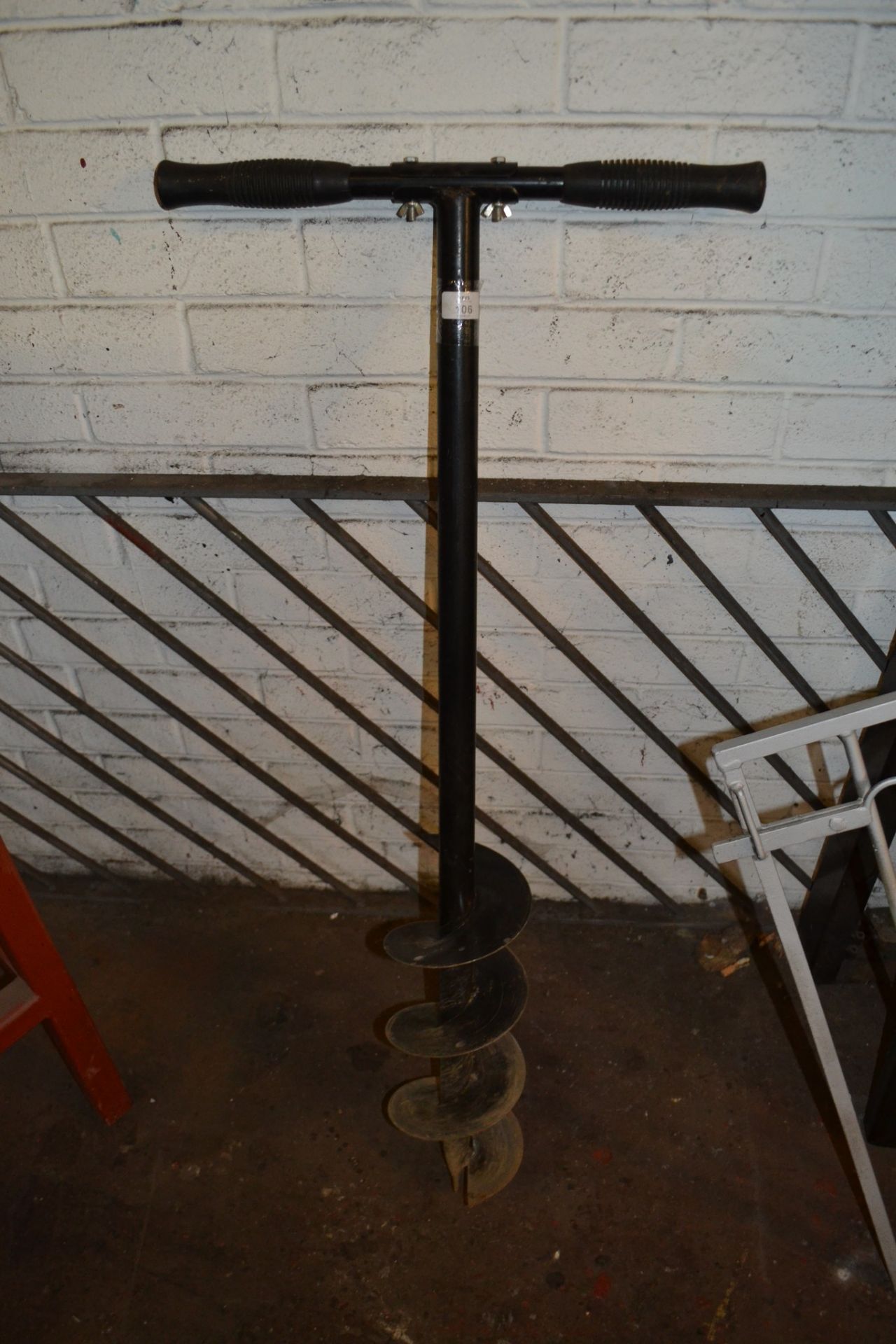 Hand post drill auger