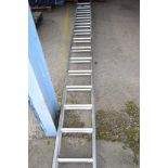 14 RUNG EXTENDING LADDER