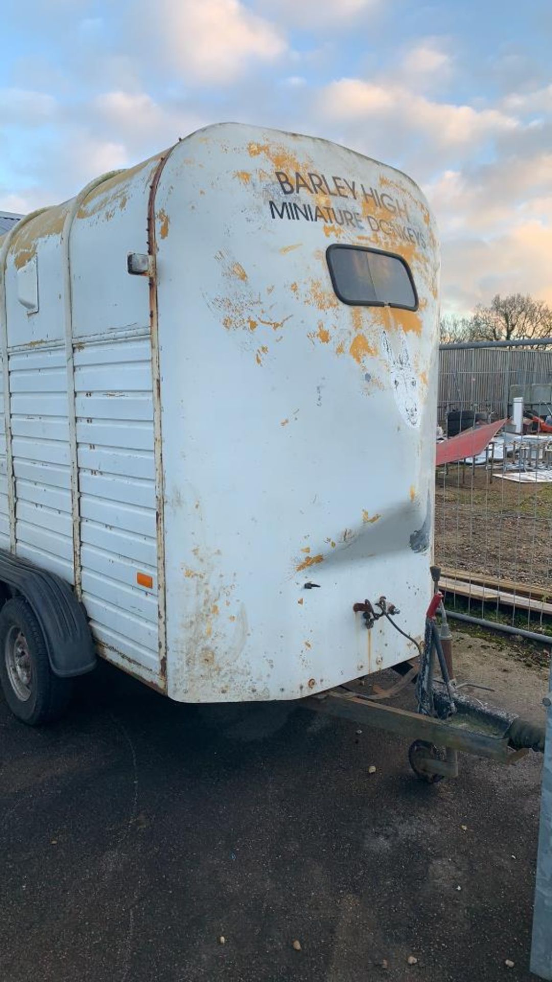 Trailered Horsebox - Image 2 of 6