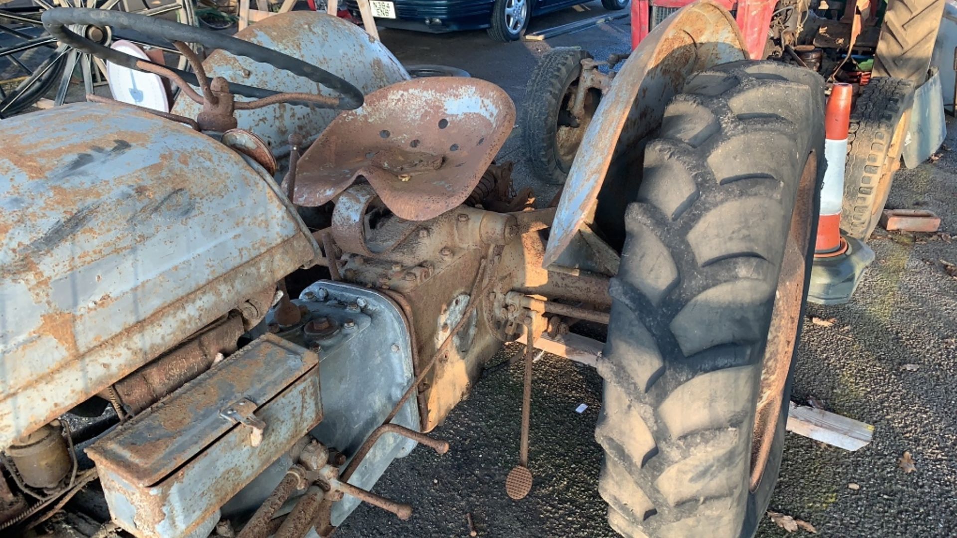 Ferguson Tractor, vineyard model, barn-find tractor - Image 3 of 15