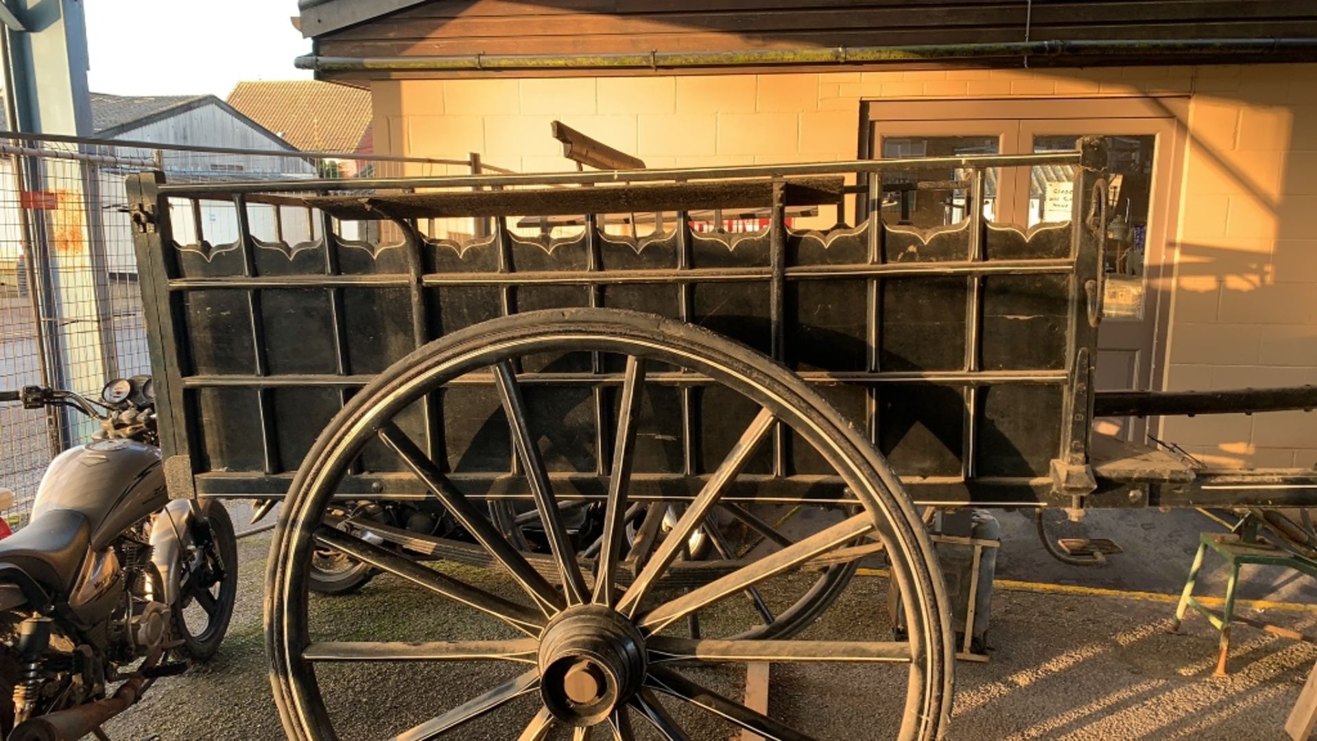 God quality Victorian Market Day Cart - Image 4 of 19