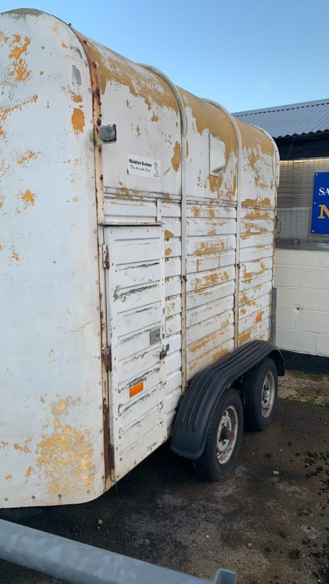 Trailered Horsebox - Image 3 of 6