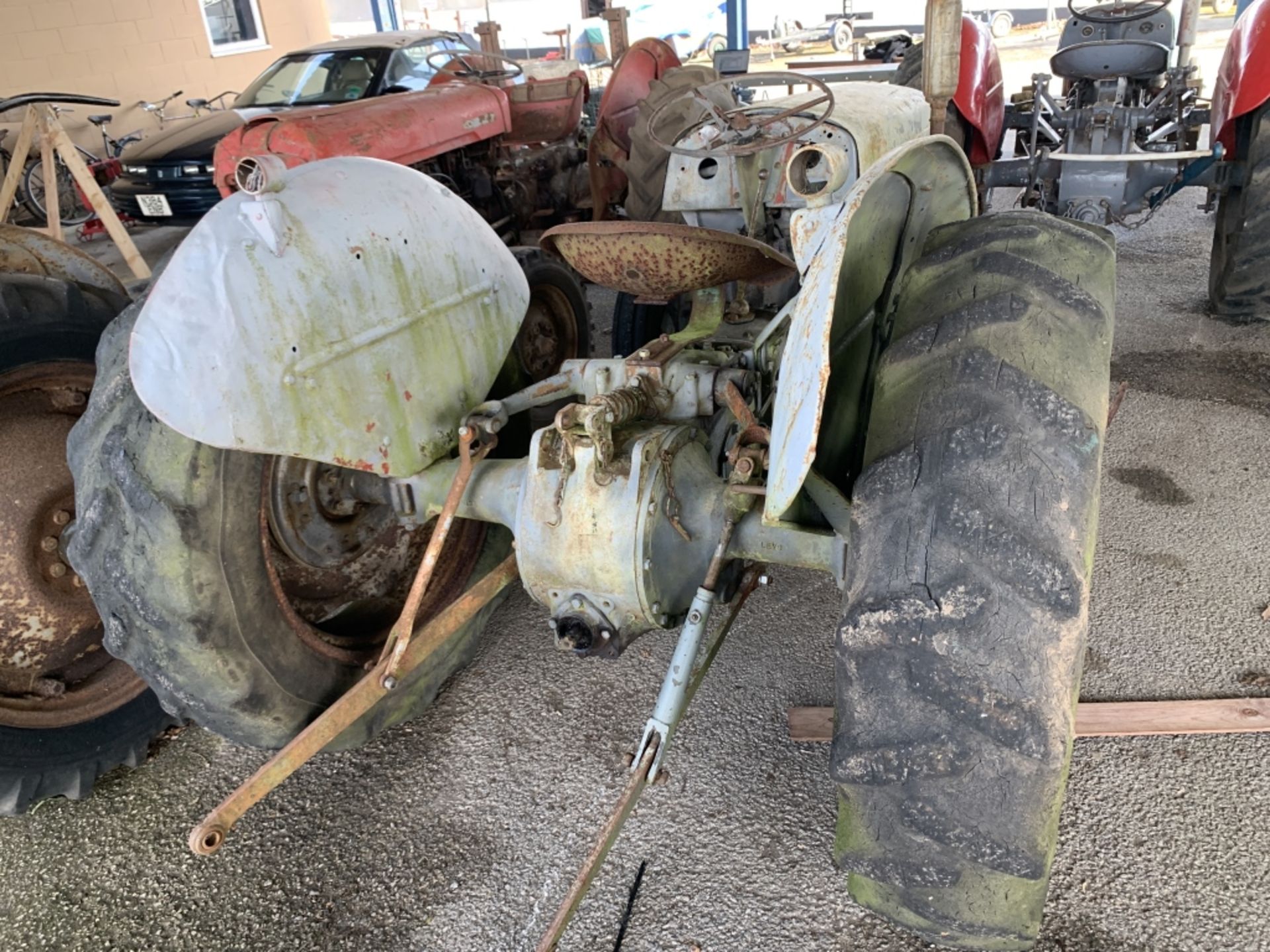 Grey Ferguson vintage diesel Tractor - Image 6 of 7