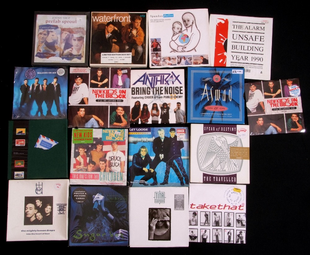 Small collection of 28 mainly 80's 7" box sets and picture discs, including Anthrax, AC/DC, The