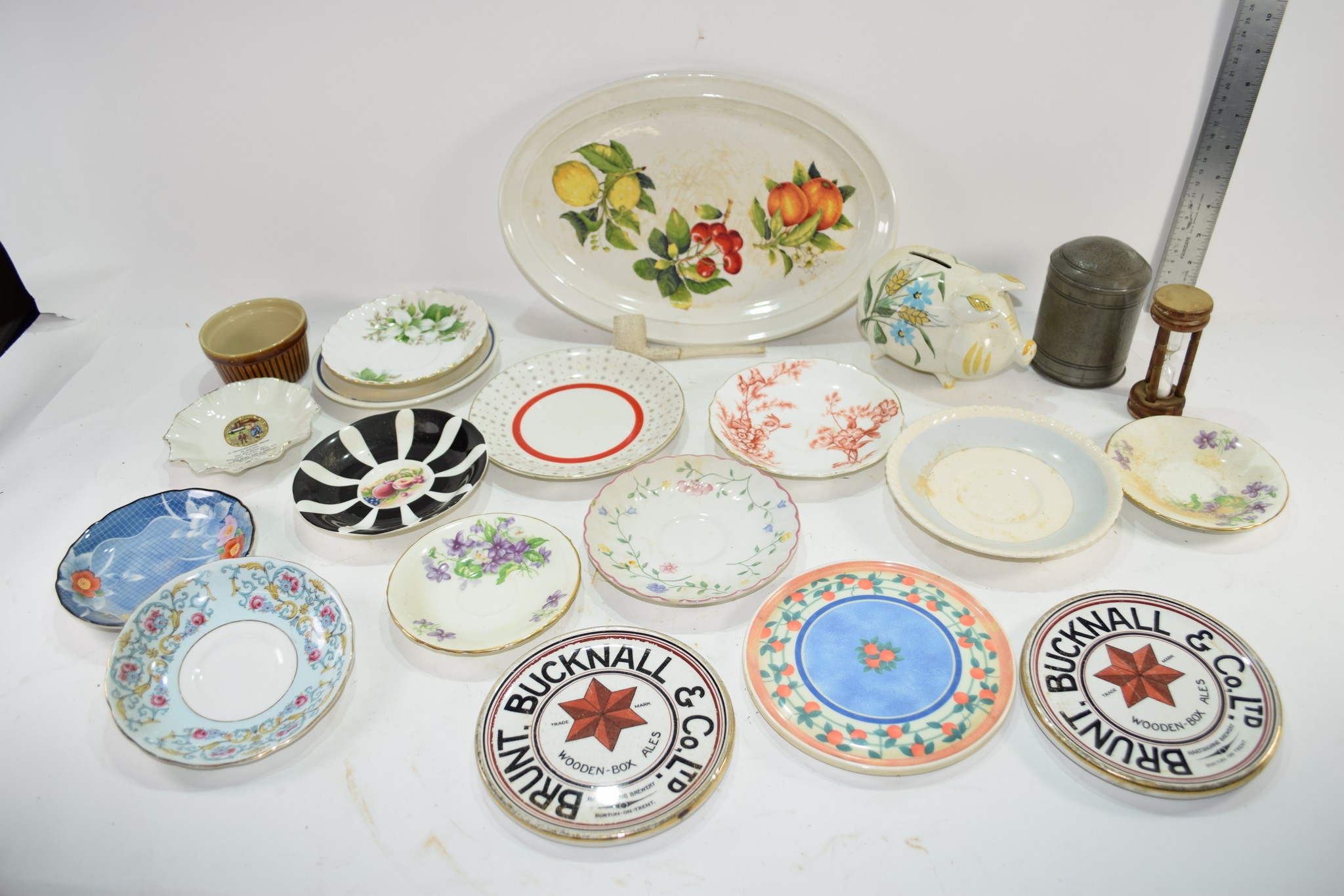 TRAY OF MAINLY CERAMIC ITEMS, SAUCERS, SERVING DISHES, DOULTON ASHTRAY, NO OF POTTERY TILES ETC
