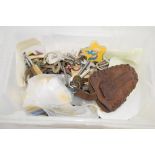 PLASTIC BOX CONTAINING QTY OF VARIOUS KEYS AND SMALL PADLOCKS