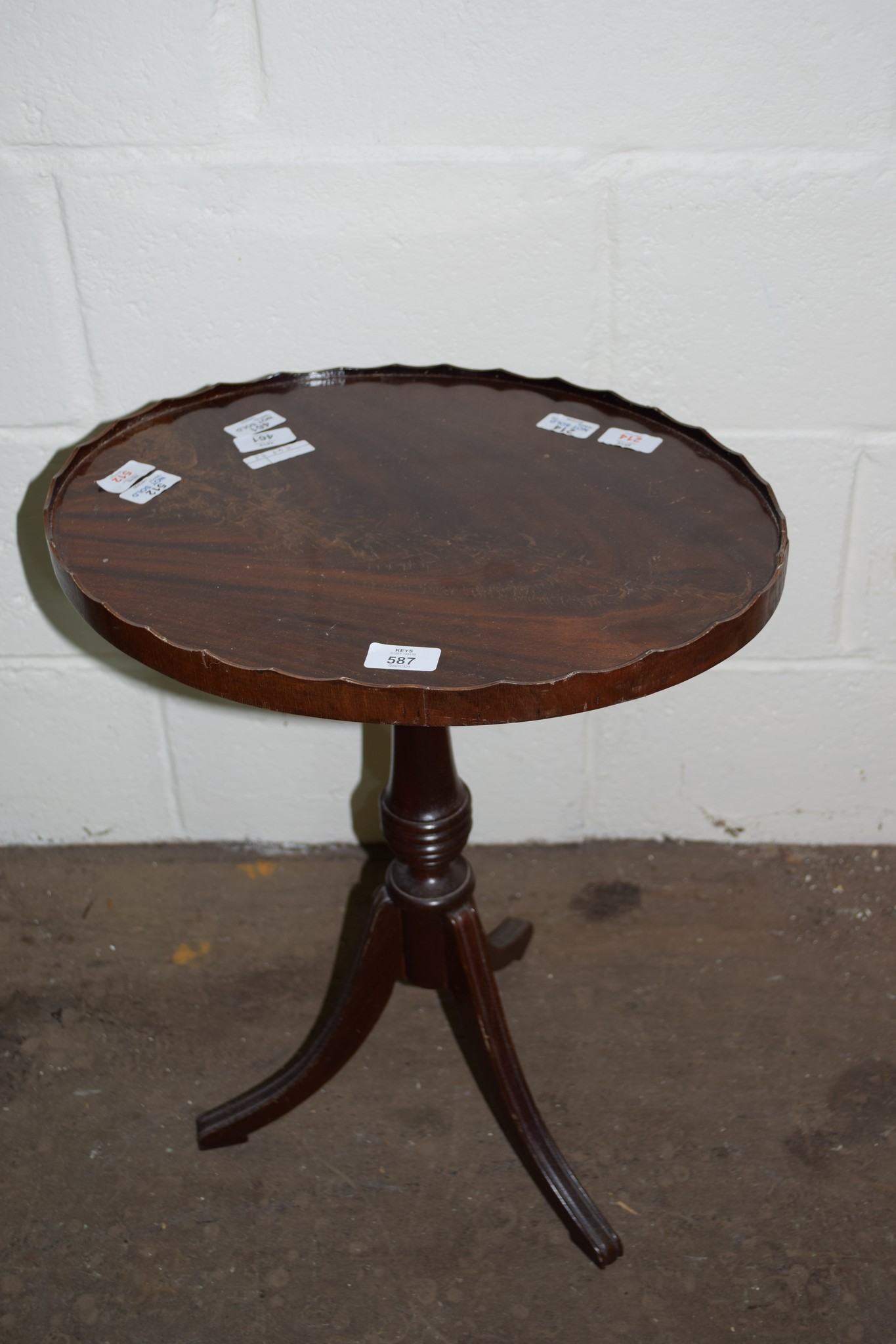 SMALL OVAL GALLERIED TABLE APPROX 46 X 38CM