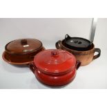 QTY OF VARIOUS HEAVY KITCHEN CASSEROLES ETC