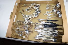 BOX CONTAINING QTY OF KINGS PATTERN CUTLERY