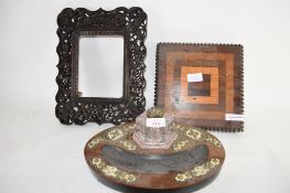 CARVED DUTCH STYLE PICTURE FRAME TOGETHER WITH A MARQUETRY BOX AND FURTHER WOODEN INK WELL