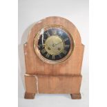 MANTEL CLOCK IN WOODEN CASE