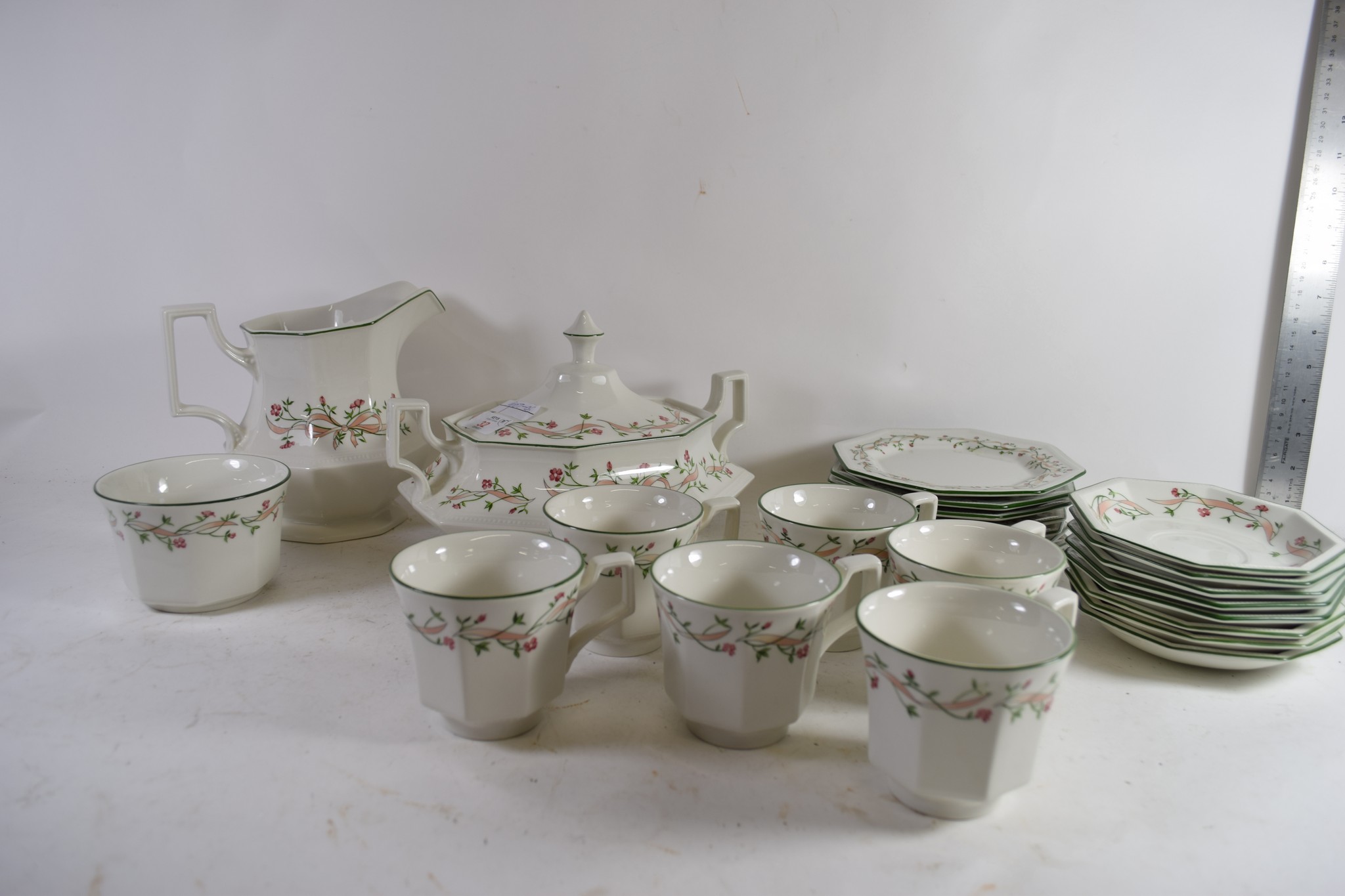 TEA WARES MADE BY JOHNSON COMPRISING SIX CUPS, SAUCERS, TEA POT ETC