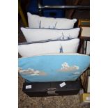 BOXED SET OF CUSHIONS