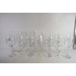 TRAY CONTAINING GLASS WARES, WINE GLASSES, CHAMPAGNE FLUTES ETC