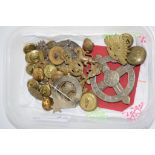 BOX CONTAINING MILITARY BUTTONS AND BADGES