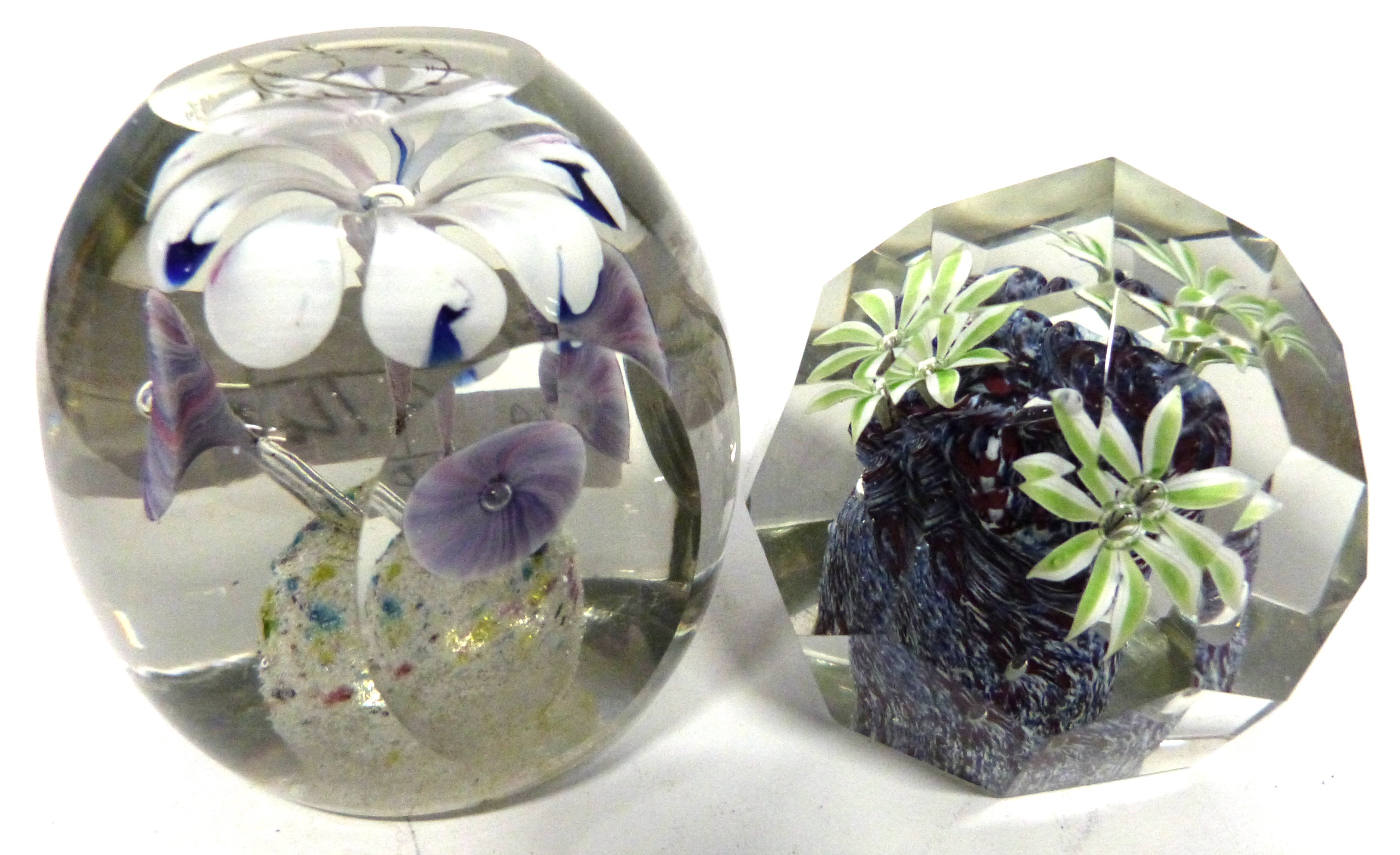 Pair of paperweights with floral designs, one of faceted shape, largest 9cm high - Image 2 of 2