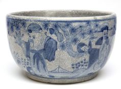 Chinese porcelain crackle ware bowl decorated with Chinese figures, 16cm diam