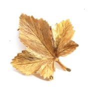 9ct gold maple leaf brooch, textured with an engraved and chased detailing, London 1967, 6.3gms