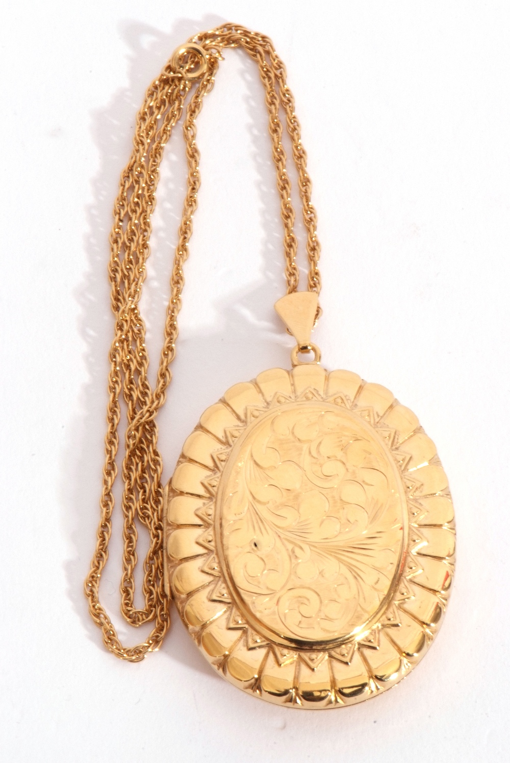 Large gold plated oval locket on a 925 stamped chain together with a porcelain brooch, brass cross - Image 3 of 9