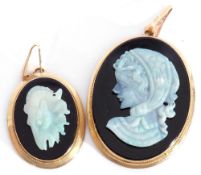 Mixed Lot: modern cameo pendant, the oval black panel applied with a laser carved quartz stone, a