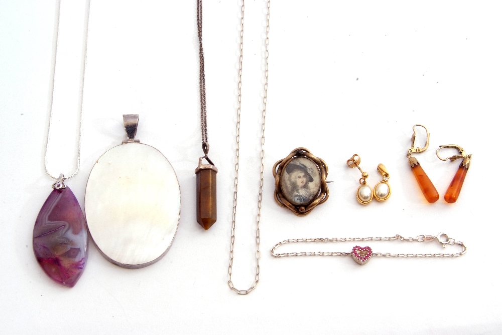 Mixed Lot: pair of amber drop earrings, 925 stamped chain, large oval mother of pearl pendant, a