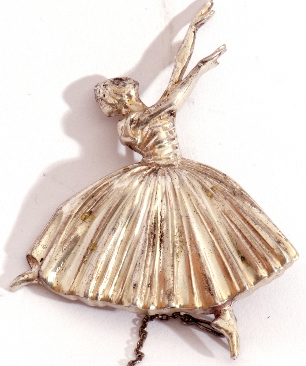 Vintage silver ballerina brooch, Birmingham 1946, well detailed with dress folds etc, regn no - Image 4 of 5