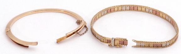 Mixed Lot: 9kt stamped tri-colour bracelet, together with a yellow metal hinged bracelet, both