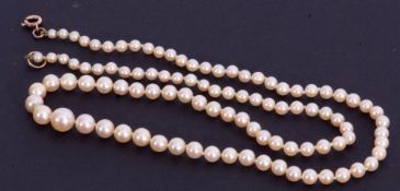 Single row of graduated cultured pearls, 6mm-2mm, 49cm long, to a 9K stamped later clasp fitting